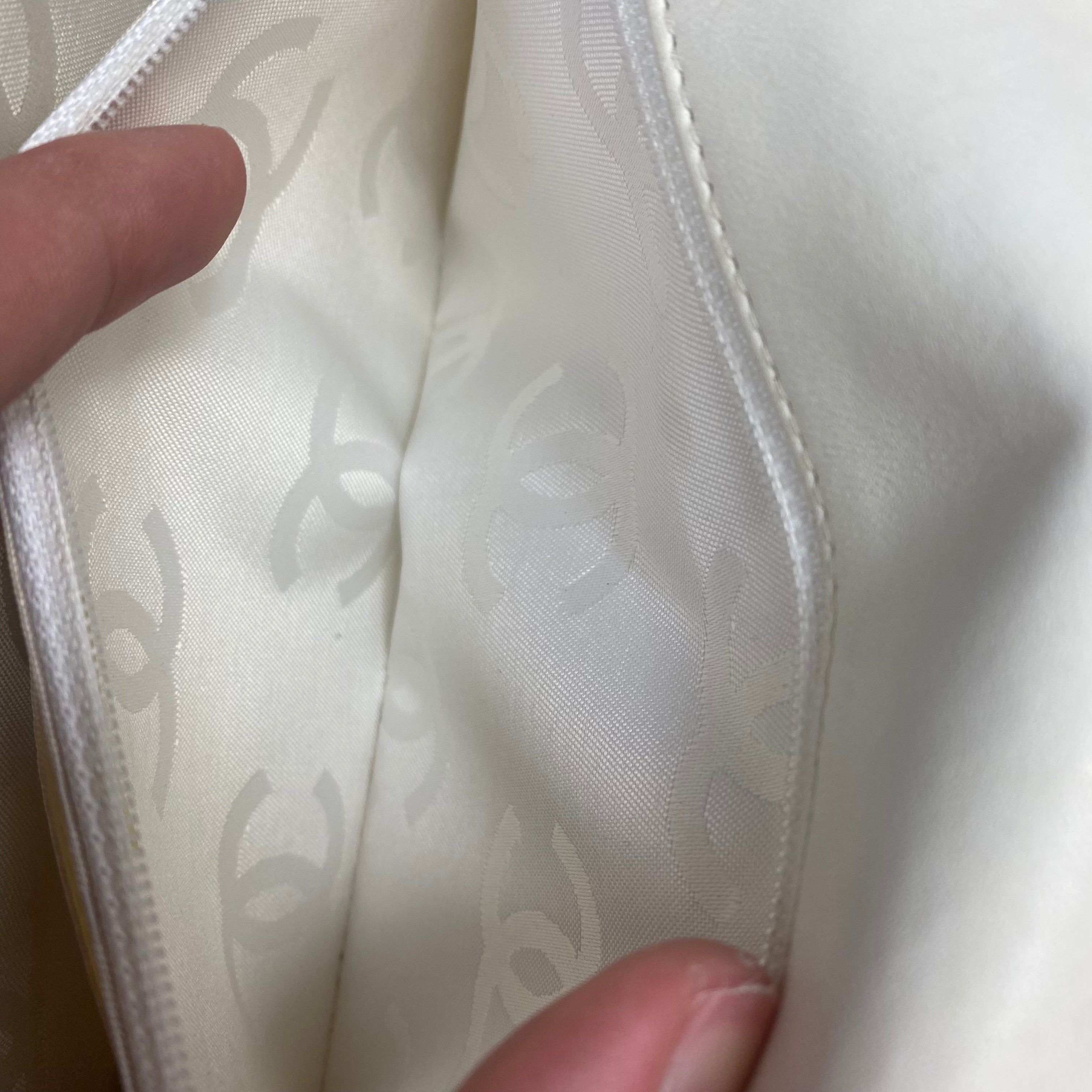 Chanel Timeless Flap Bag Camélia Crème vernis