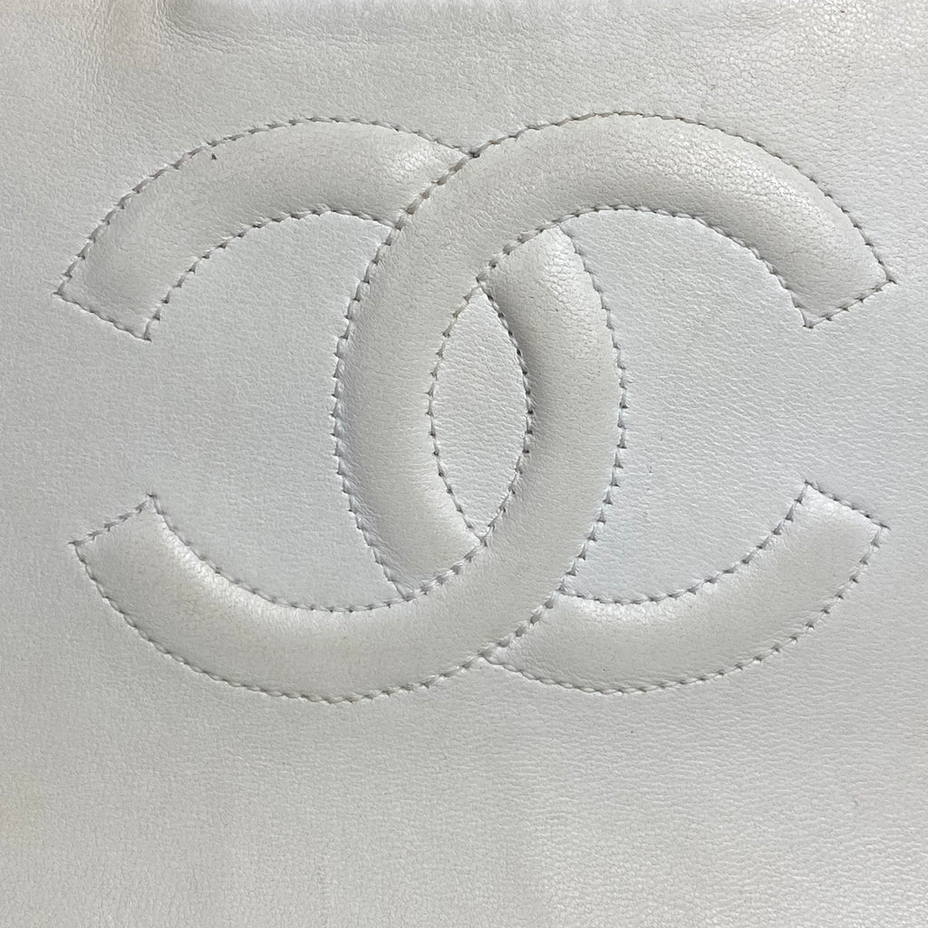 Chanel Timeless Flap Bag Camélia Crème vernis