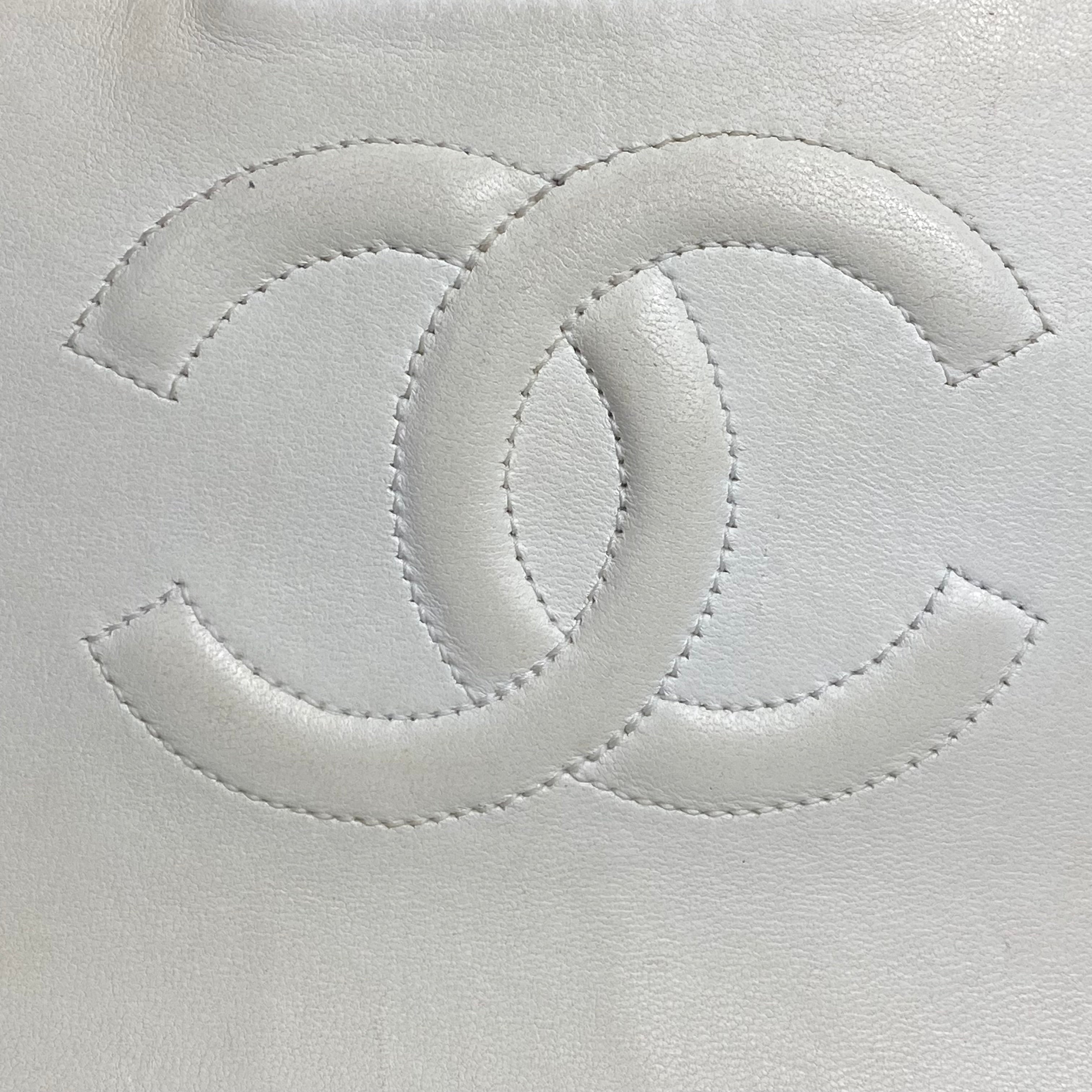 Chanel Timeless Flap Bag Camélia Crème vernis