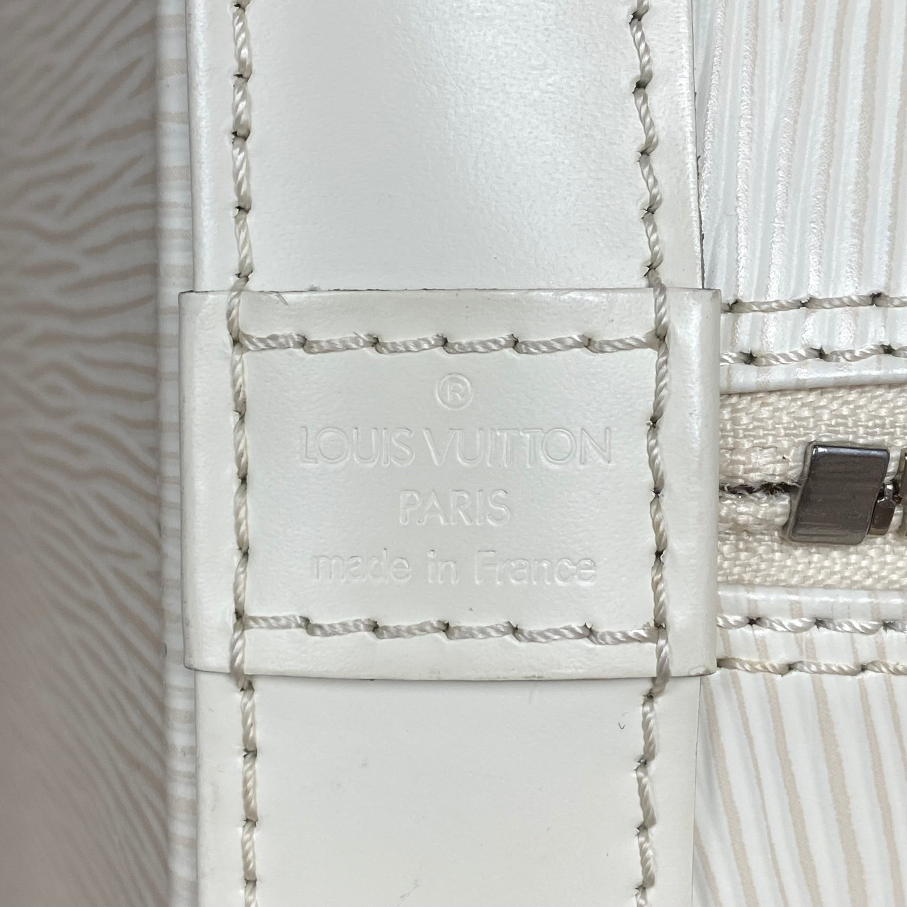 Louis Vuitton Alma PM Épi Blanc