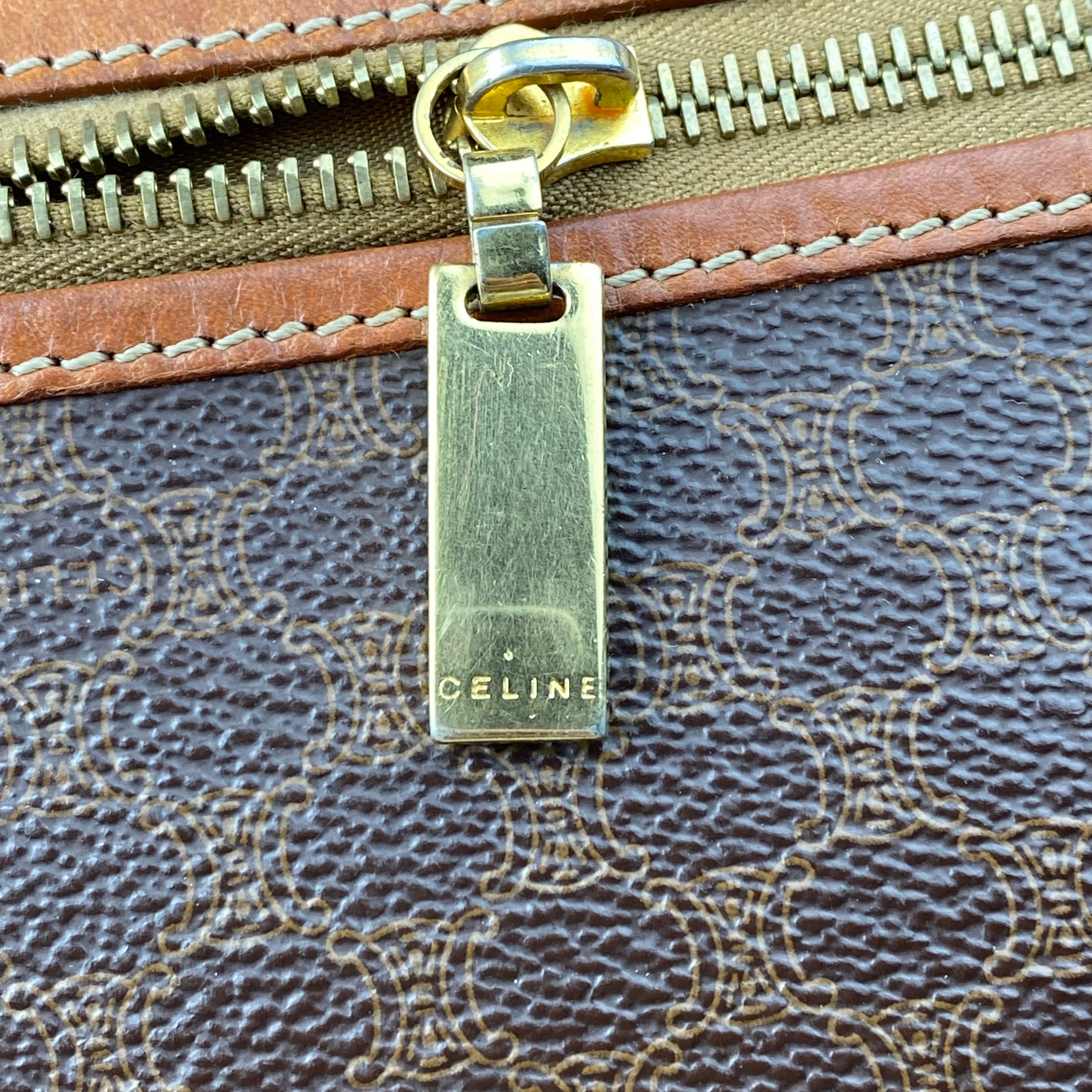 Pochette Celine Vintage Macadam avec Dragonne