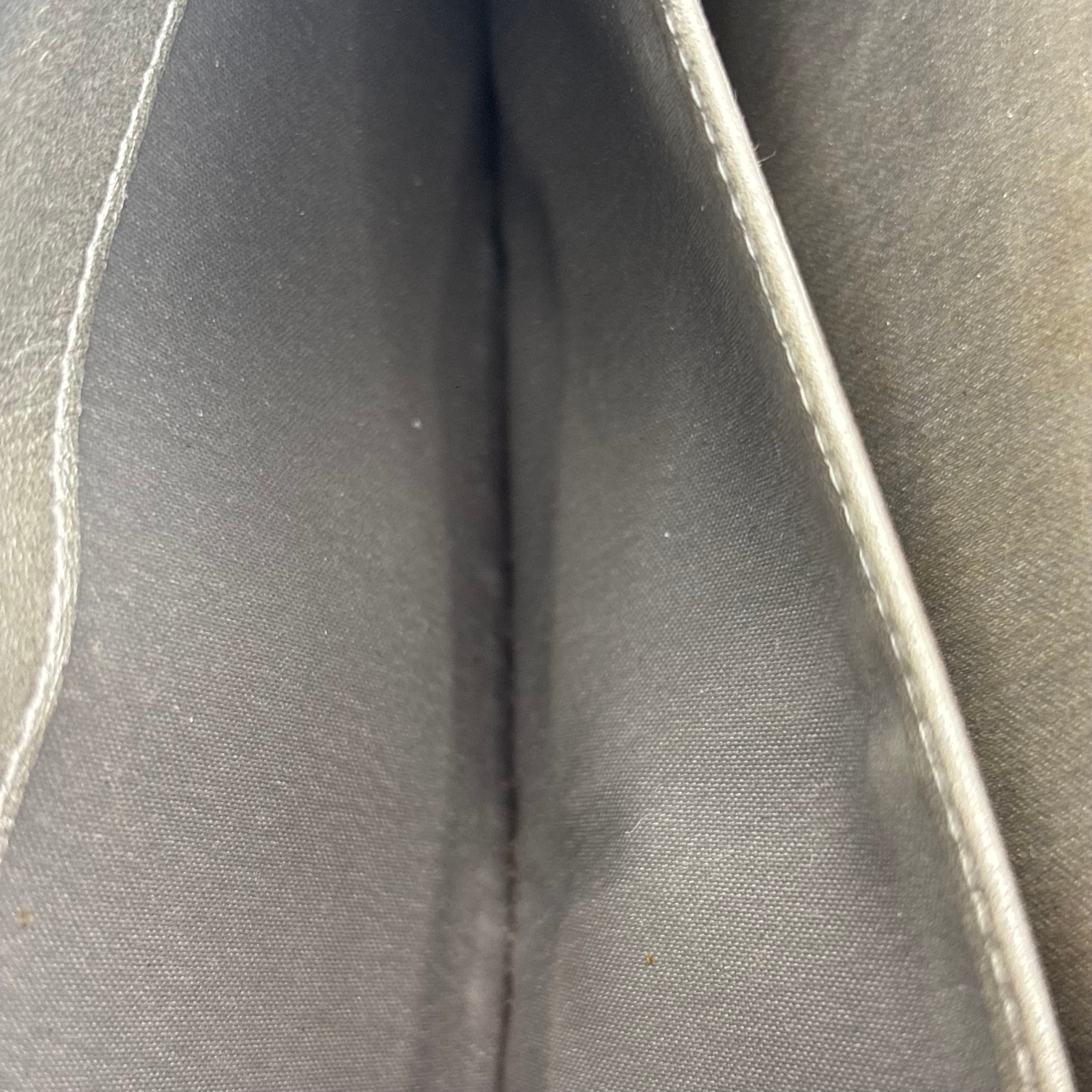 Portefeuille Zippé Chanel Camélia