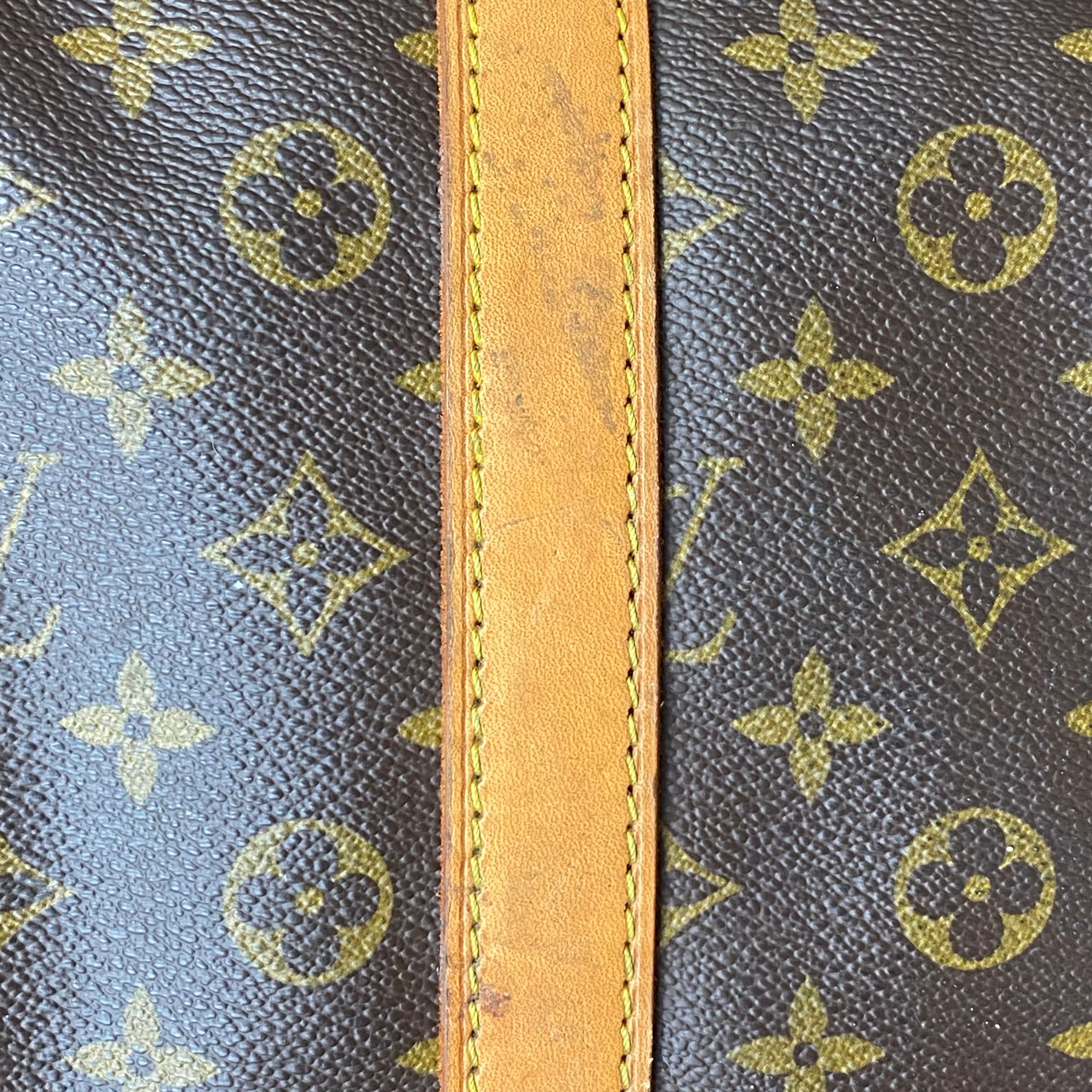 Louis Vuitton Keepall 55 Bandoulière - certifié entrupy