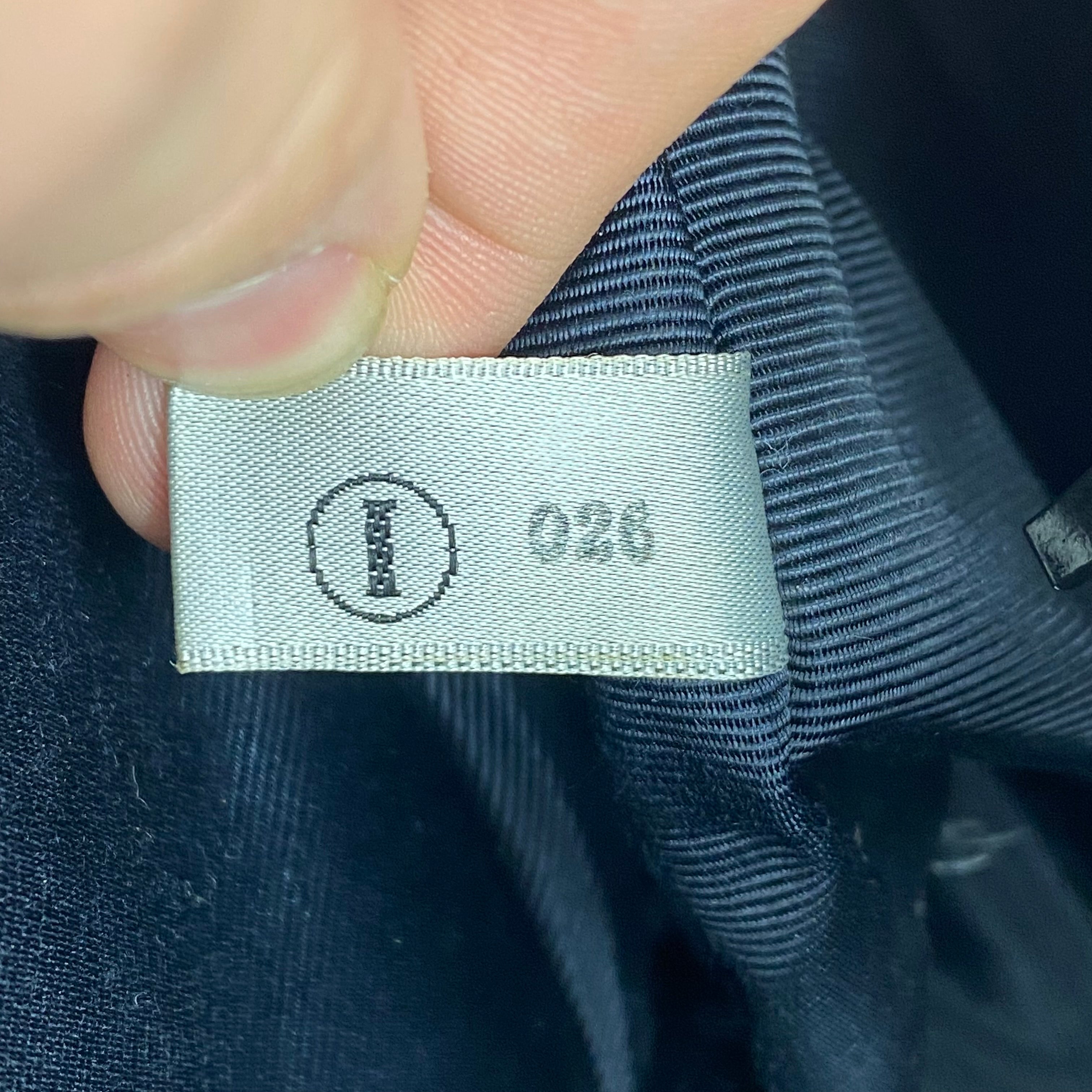 Sac Courrèges Vintage — Cuir Texturé Noir & Bijouterie Dorée