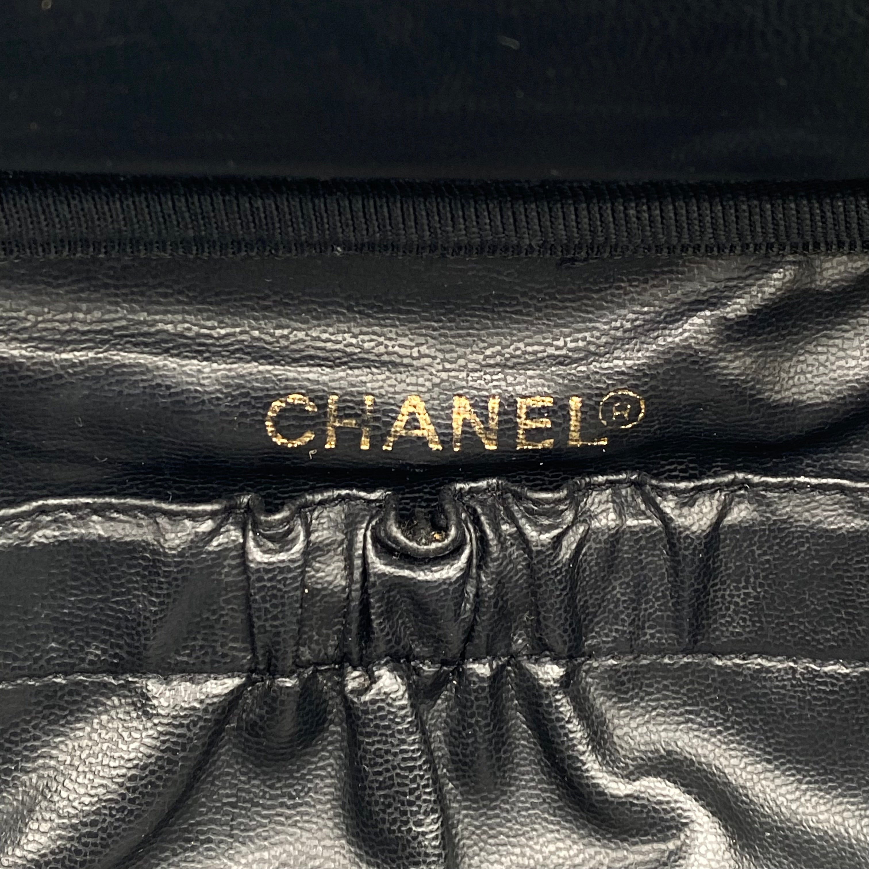 Chanel Vanity Case Vintage (1994-1996) – Cuir Caviar Noir & Or 24K