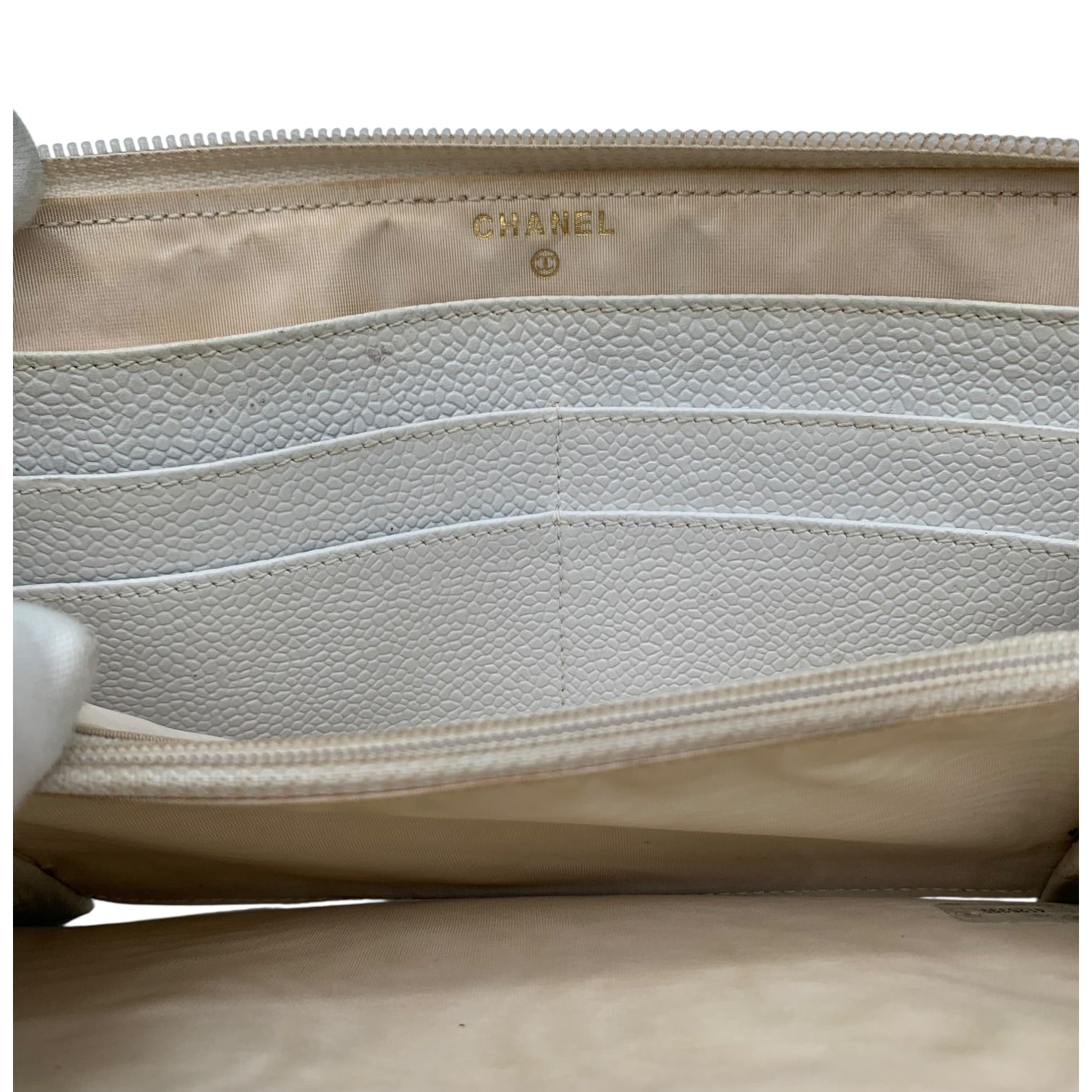 Portefeuille Chanel Zippé CC Cuir Caviar Blanc