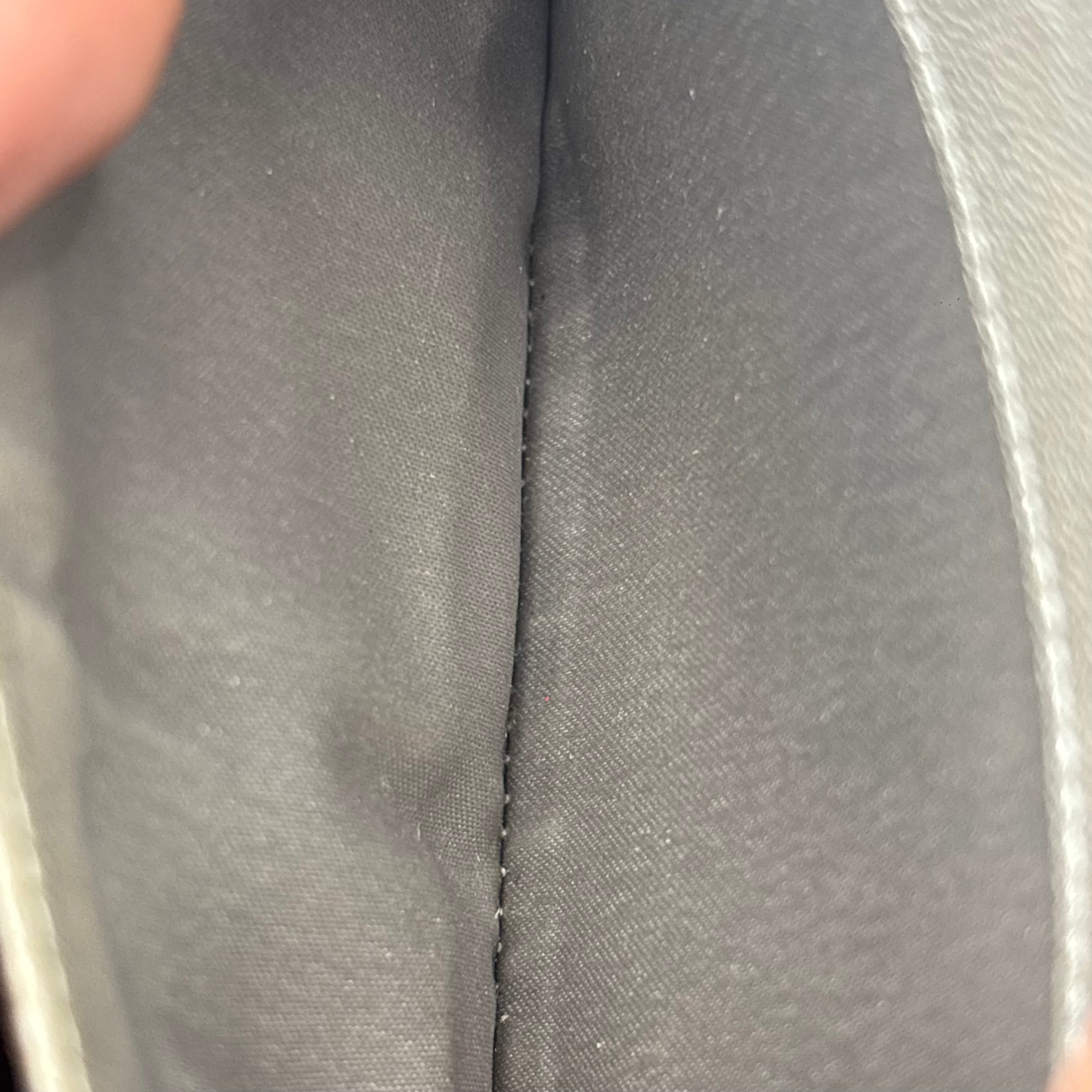 Portefeuille Zippé Chanel Camélia