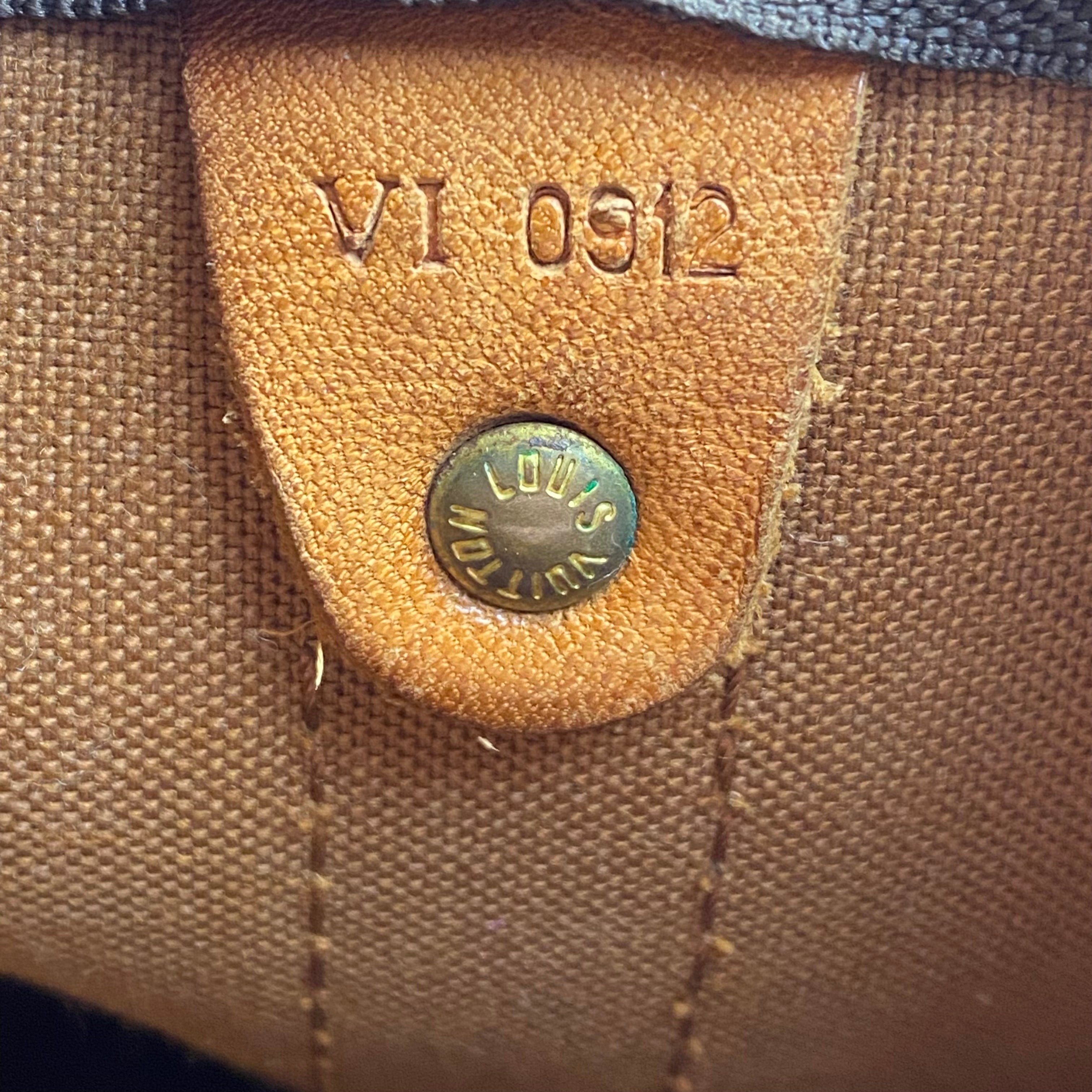 Louis Vuitton Keepall 45 Bandoulière - certifié entrupy
